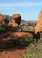 images/Trails/Utah-StGeorge/RoadTrip2005-Day2-ChurchRocks-22.jpg
